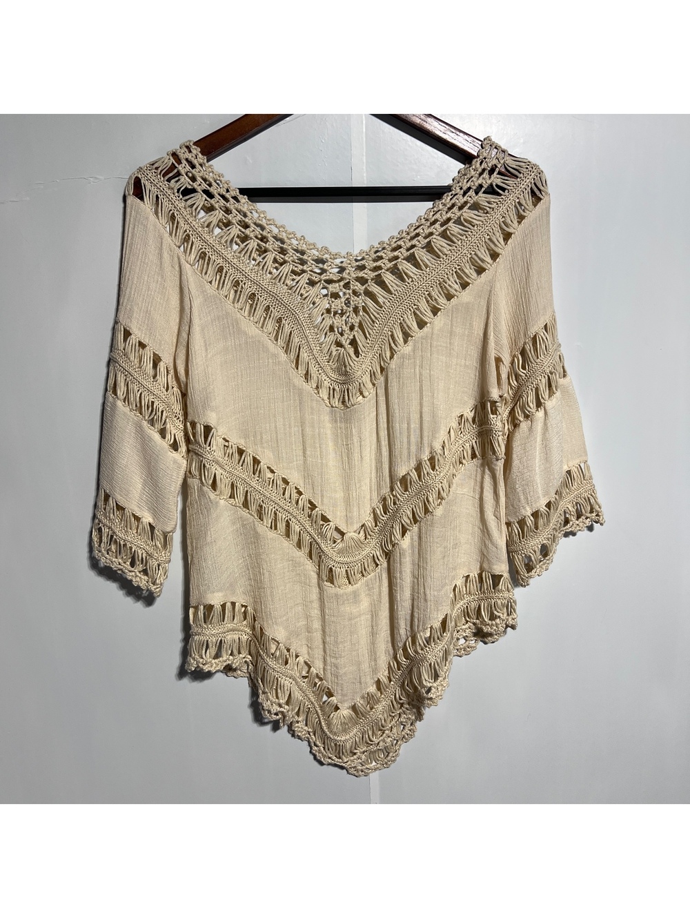 Bohemian Style Poncho Cream Crochet Trimmed V-Neck Top Women’s Small - Picture 8 of 8